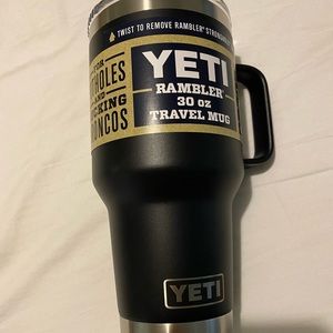 NWT! Yeti Rambler 30oz travel mug